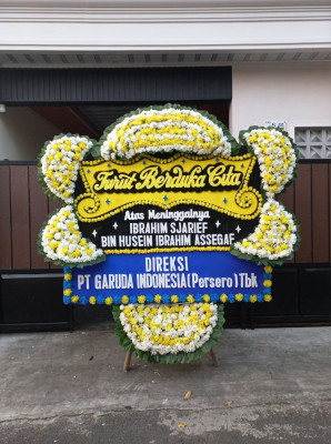 Papan Bunga Duka di Sangkapura
