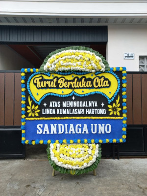Papan Bunga Duka di Sangkapura